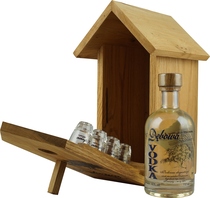 Debowa De Chene Vodka im Vogelh�uschen mit 4 Pinnchen